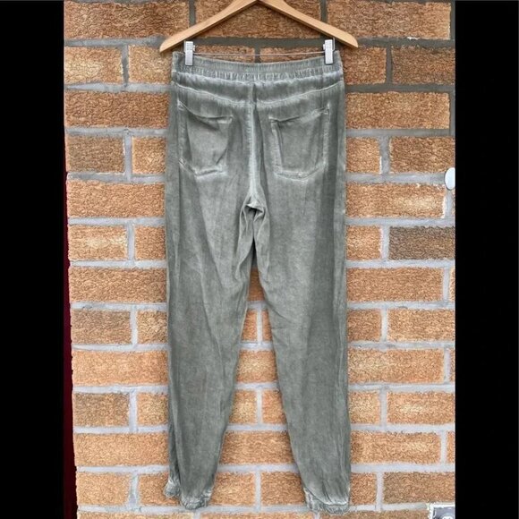 DWP Brody Jogger in Fatigue Green MEDIUM - Picture 11 of 15